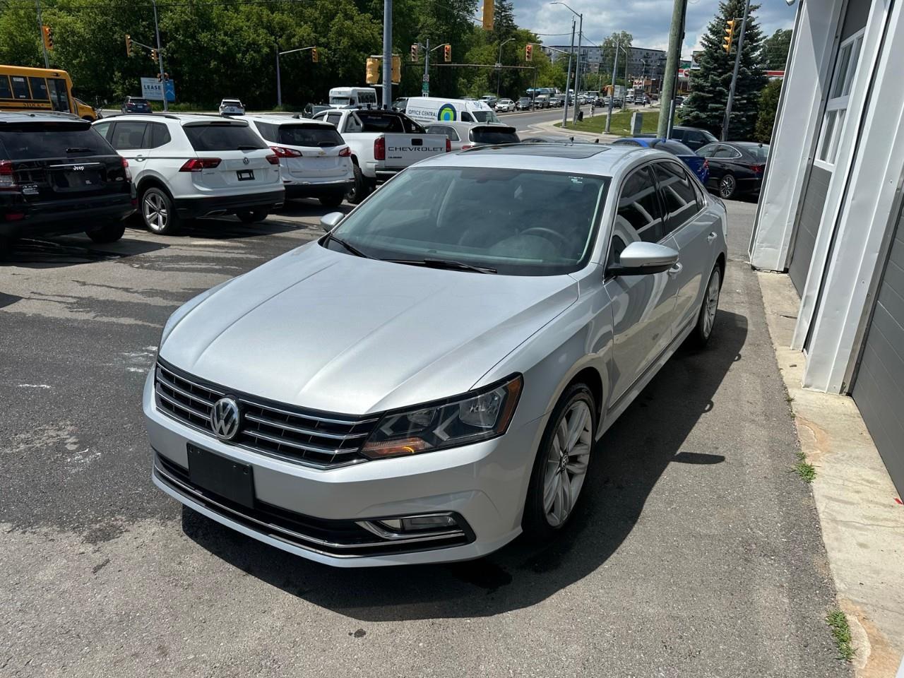 2016 Volkswagen Passat 1.8 TSI Highline Photo3