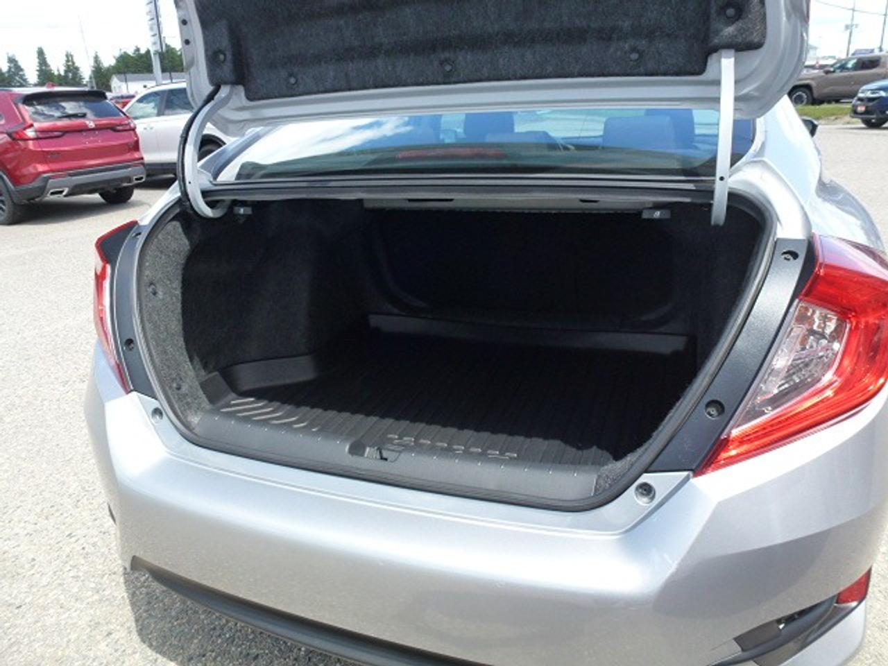 2018 Honda Civic SE Photo