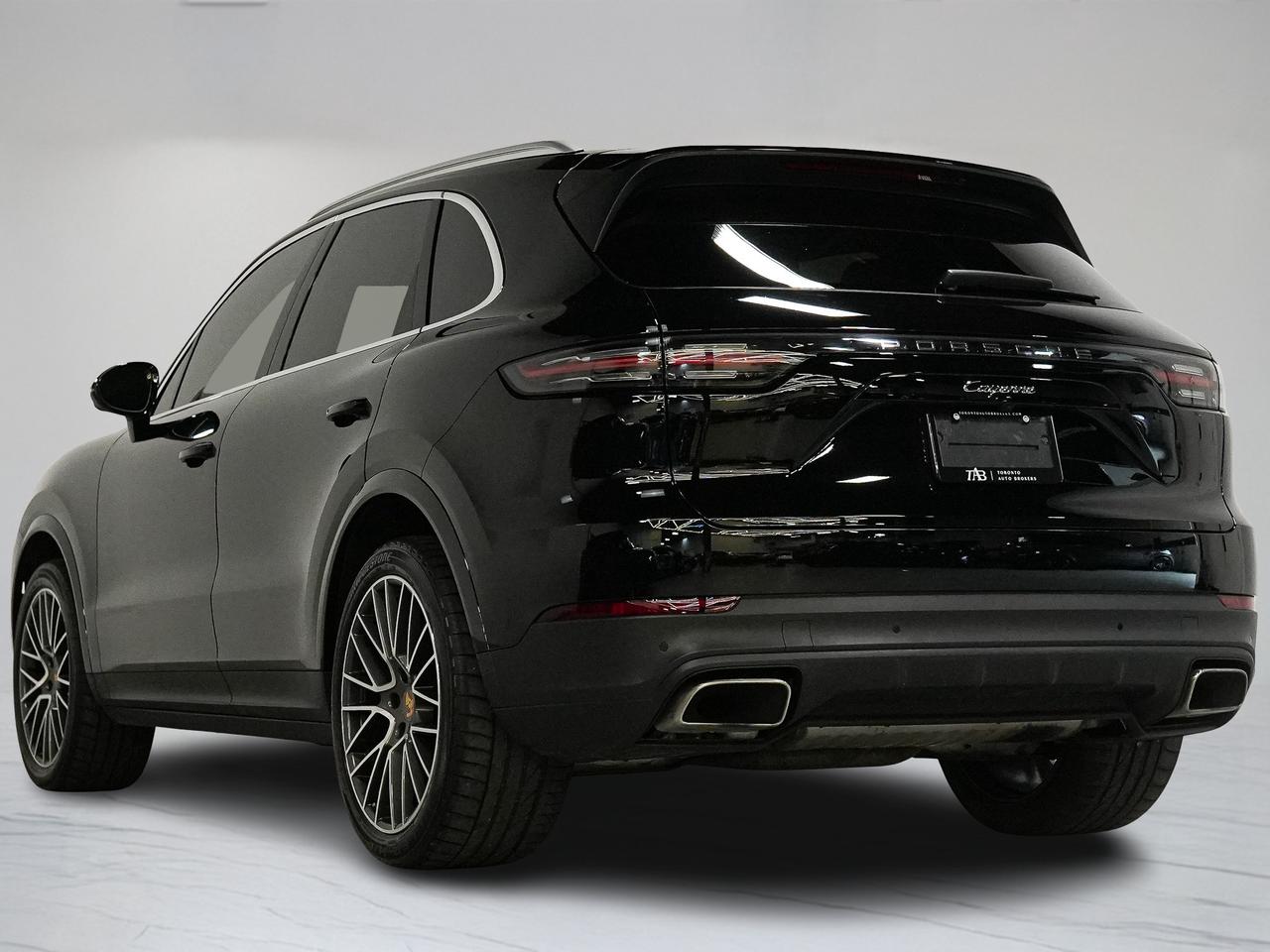 2023 Porsche Cayenne PREMIUM PKG | BOSE | HUD | 21 IN Photo4