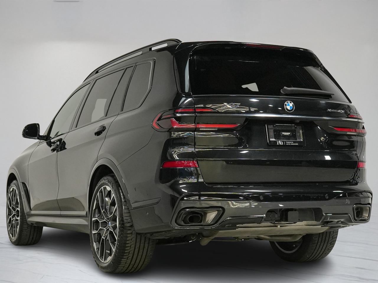 2023 BMW X7 XDRIVE40I | M-SPORT PRO | PREMIUM ENHANCED | 22 IN Photo4