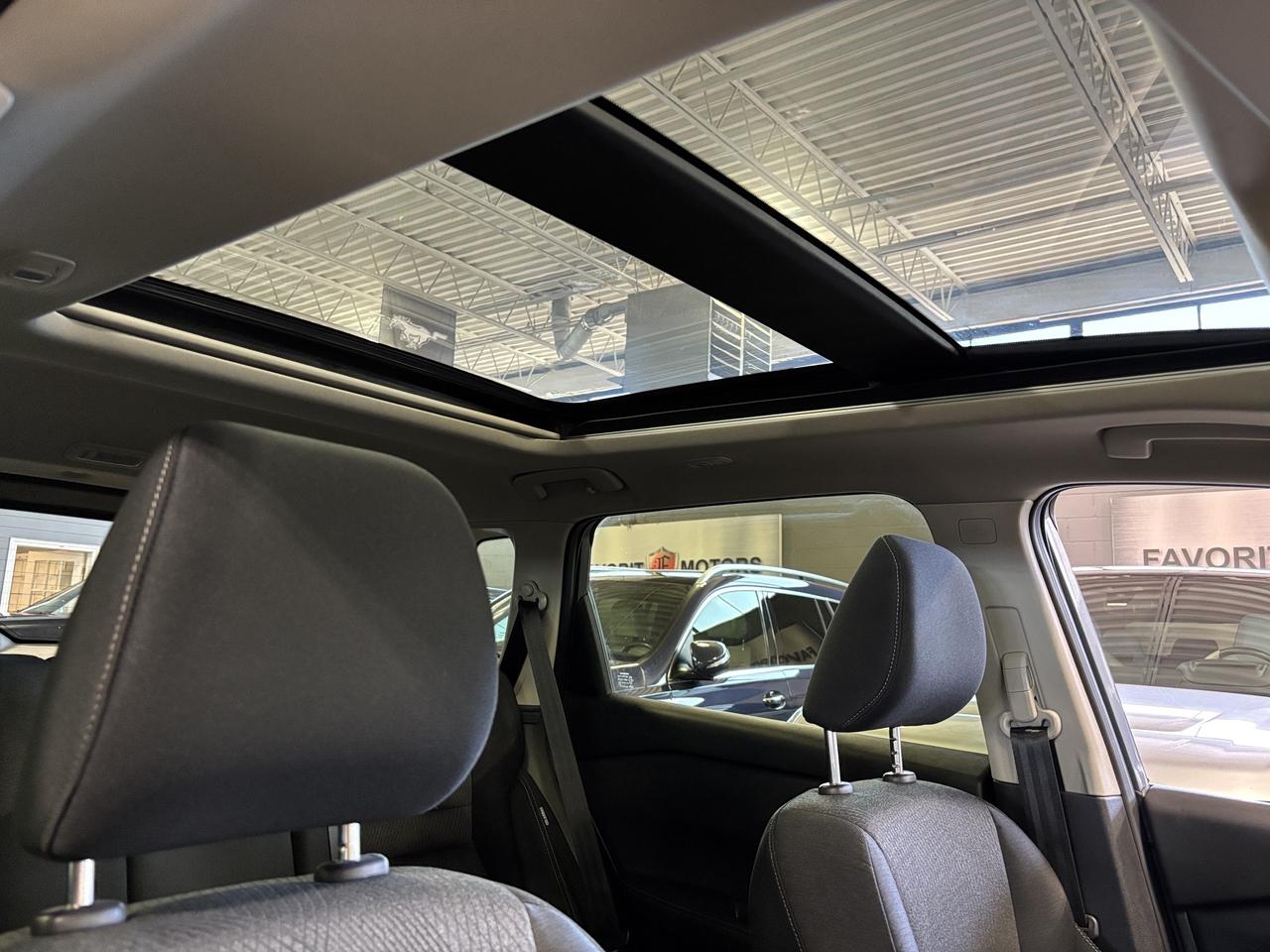 2024 Nissan Rogue SV AWD|MOONROOF|ALLOYS|HEATEDSEATS|HEATEDSTEERING| Photo