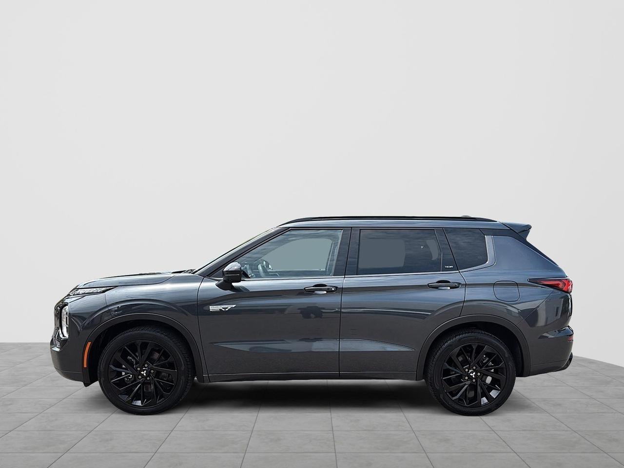 2025 Mitsubishi Outlander Phev GT Photo3