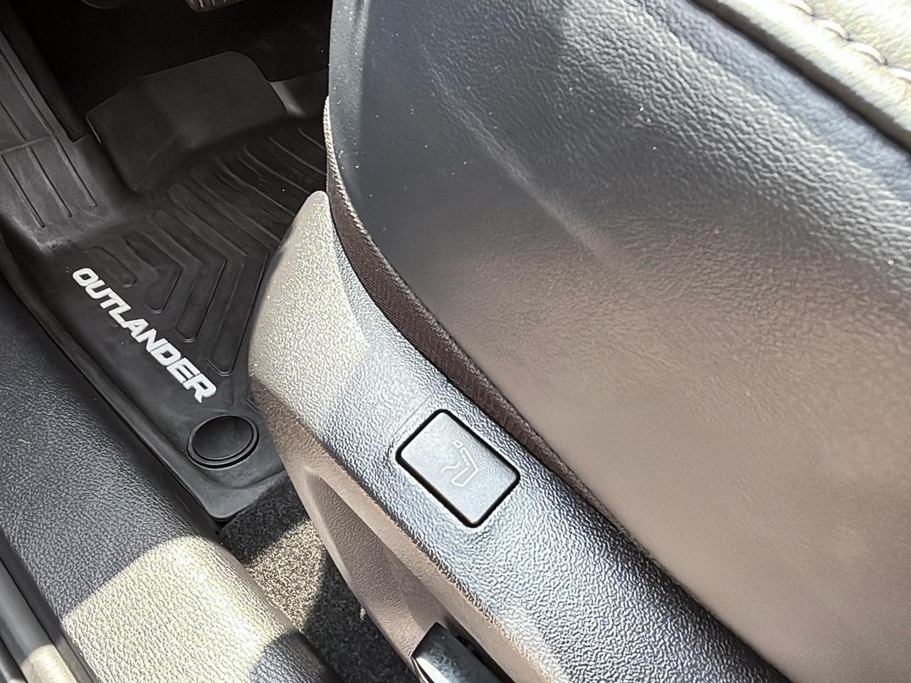 2025 Mitsubishi Outlander Phev GT Photo