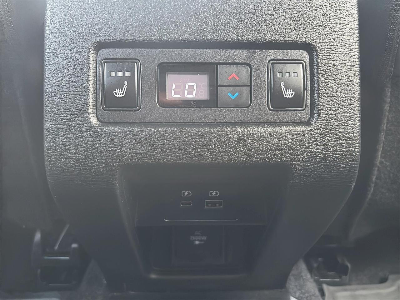 2025 Mitsubishi Outlander Phev GT Photo