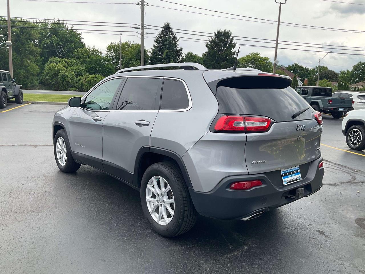 2016 Jeep Cherokee  Photo