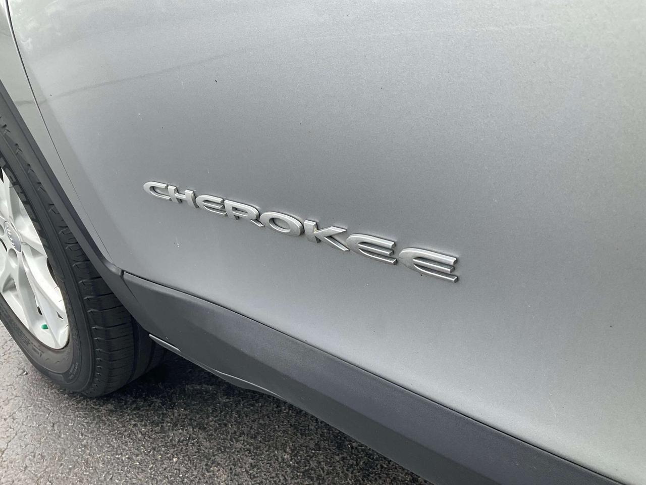 2016 Jeep Cherokee  Photo