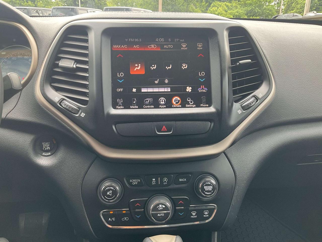 2016 Jeep Cherokee  Photo