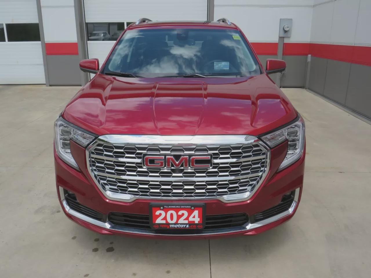 2024 GMC Terrain Denali Photo