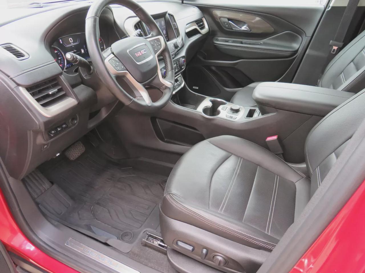 2024 GMC Terrain Denali Photo