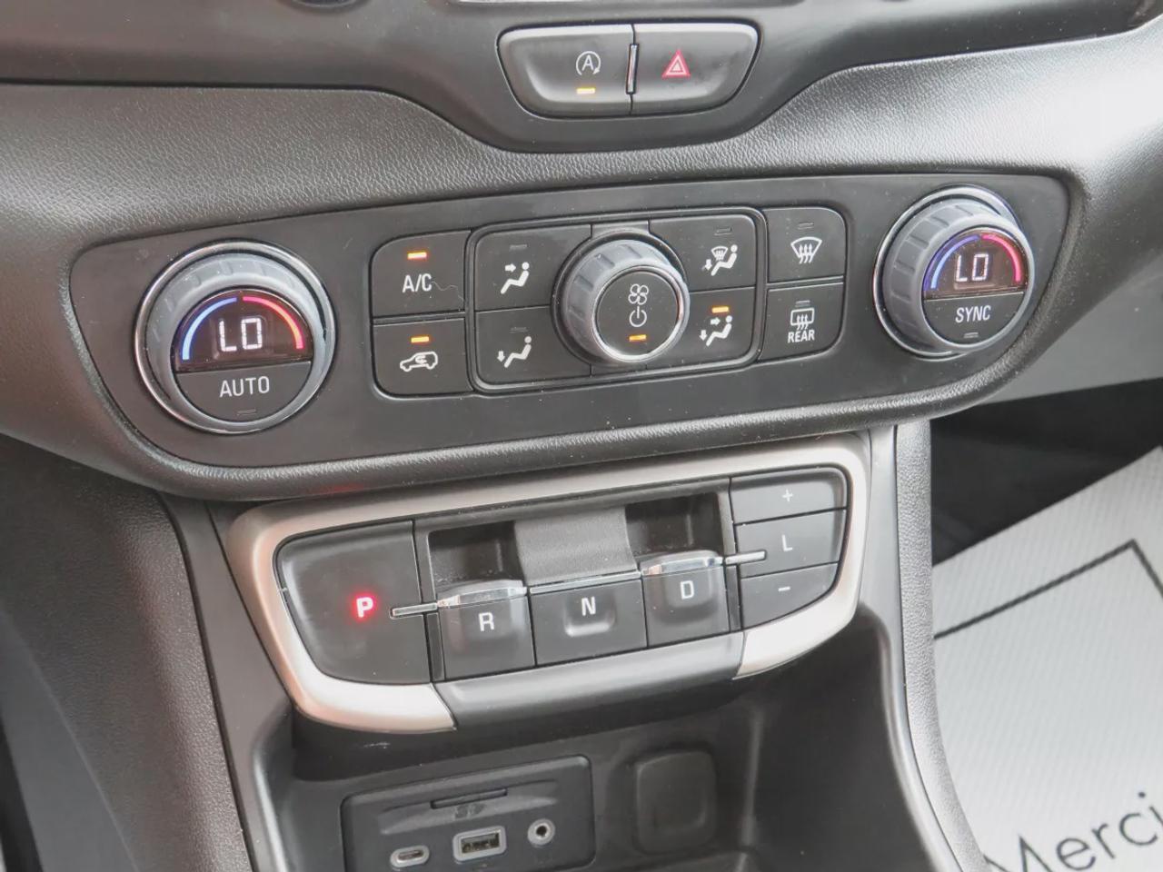 2024 GMC Terrain Denali Photo