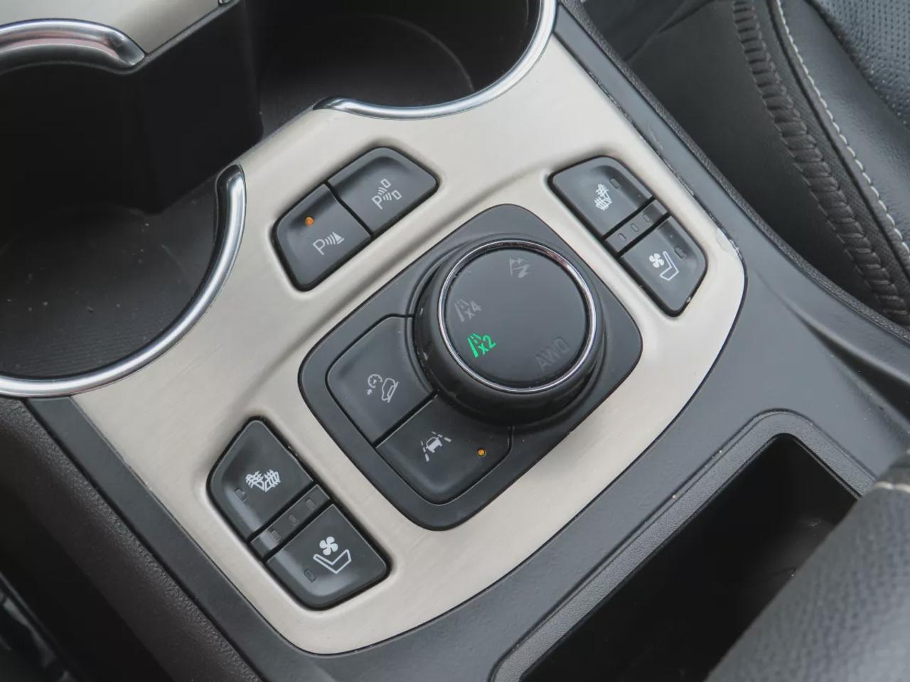2024 GMC Terrain Denali Photo