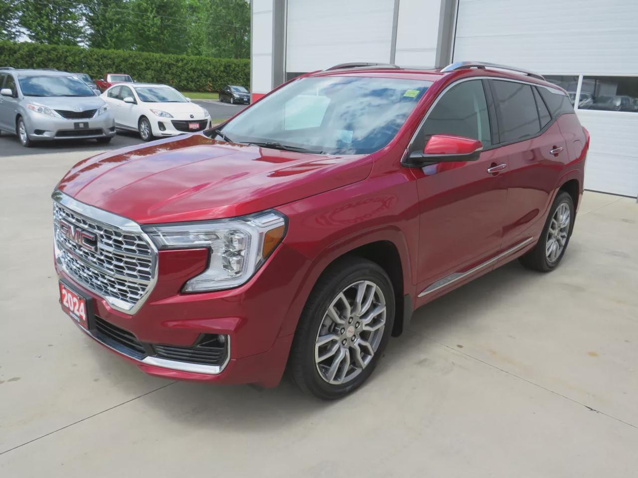 2024 GMC Terrain Denali Photo