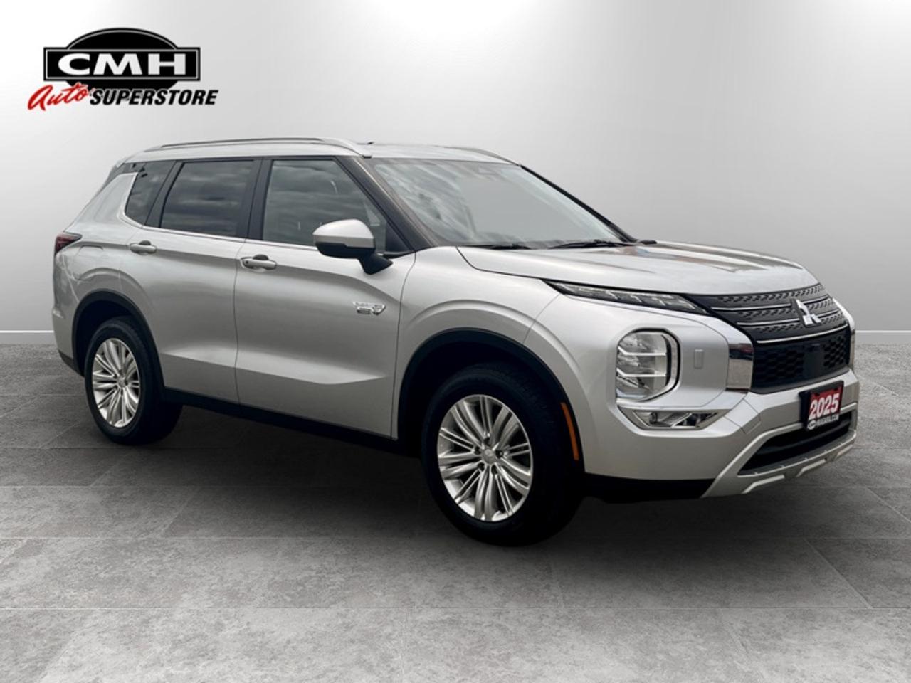 2025 Mitsubishi Outlander Plug-In Hybrid SE  *CLEAN CARFAX* Photo