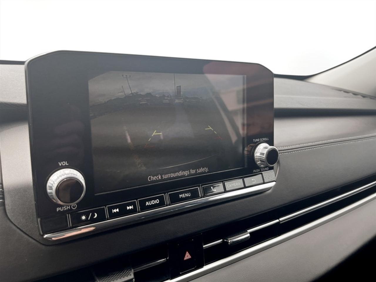 2025 Mitsubishi Outlander Plug-In Hybrid SE  *CLEAN CARFAX* Photo