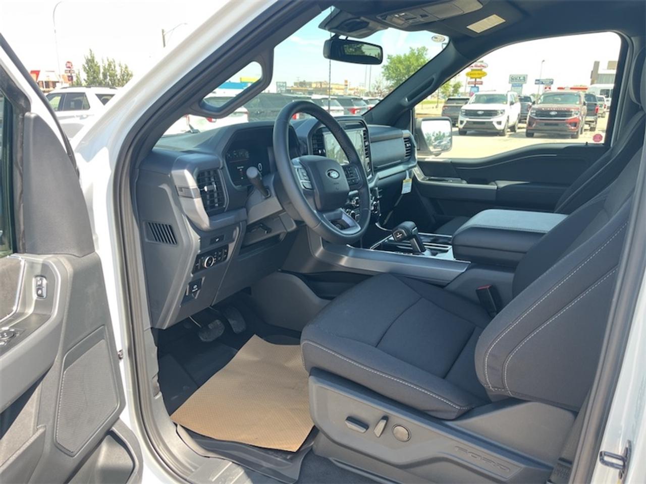 2026 Ford F-150 XLT  - 18" Wheels - Tow Package Photo5
