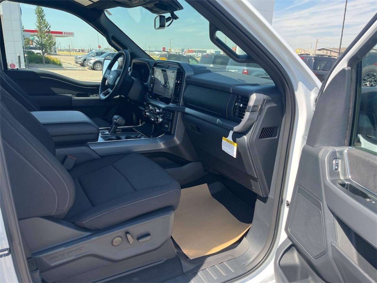 2026 Ford F-150 XLT  - 18" Wheels - Tow Package Photo5