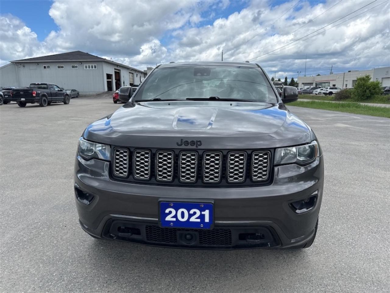 2021 Jeep Grand Cherokee Altitude  Navigation GPS - $236 B/W Photo