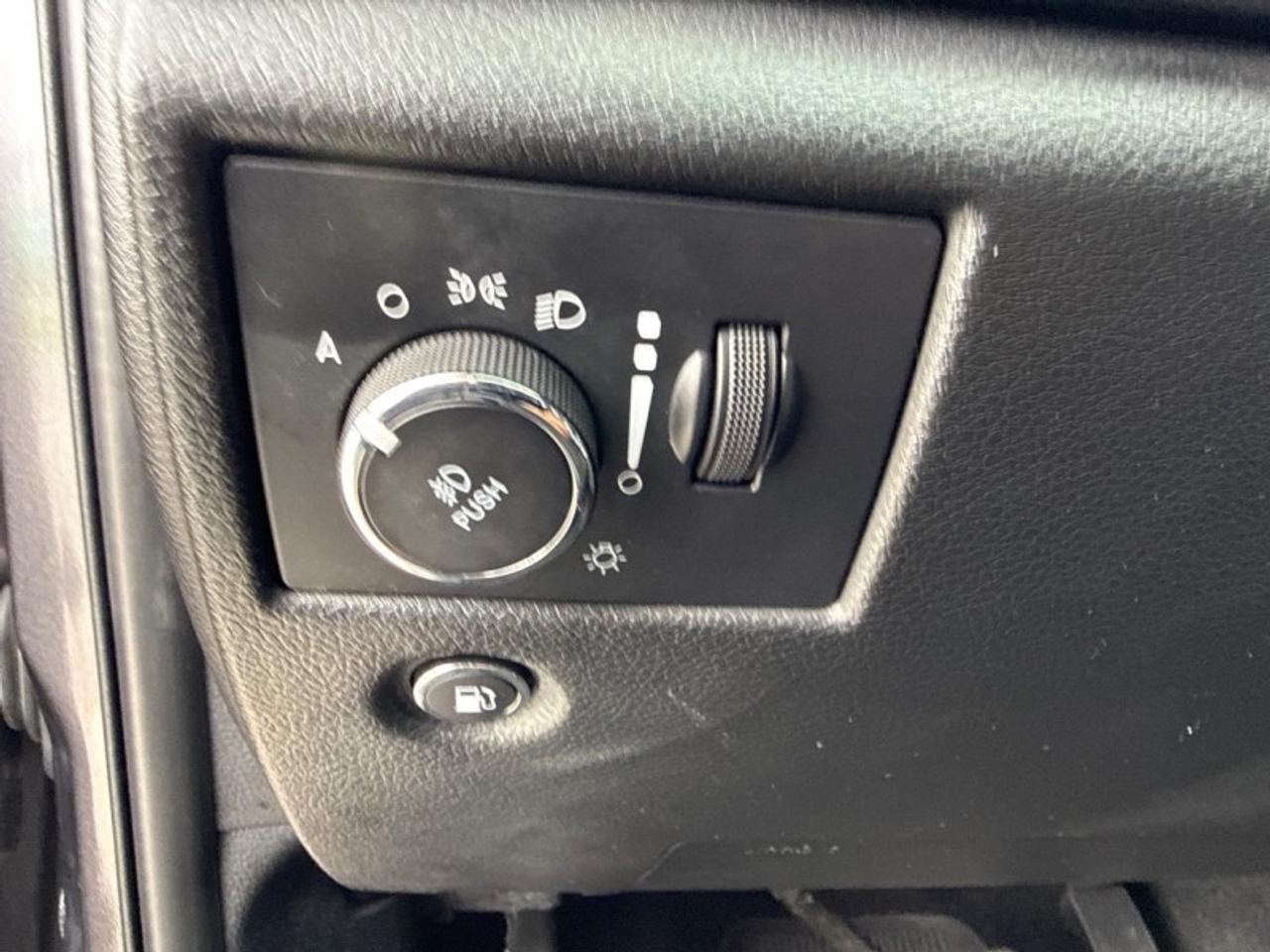 2021 Jeep Grand Cherokee Altitude  Navigation GPS - $236 B/W Photo