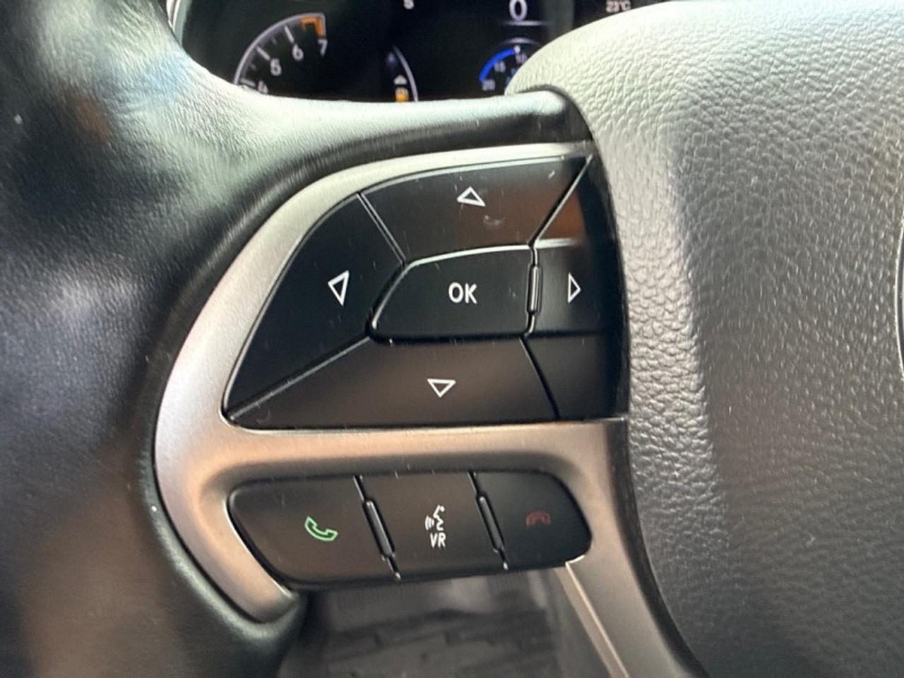 2021 Jeep Grand Cherokee Altitude  Navigation GPS - $236 B/W Photo