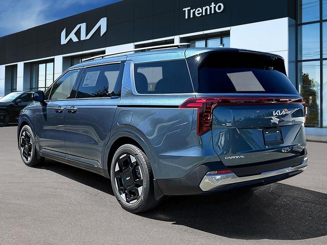 2026 Kia Carnival EX+ Photo3