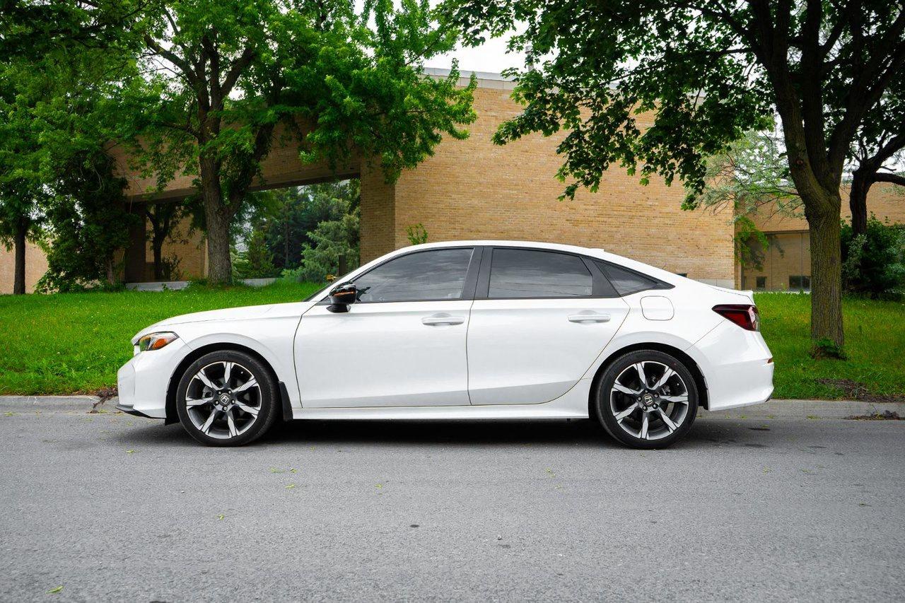 2026 Honda Civic Hybrid Sport Touring Photo4