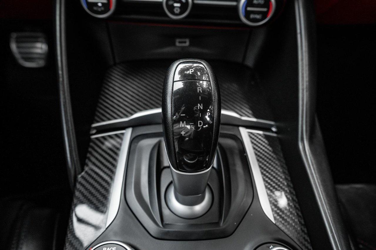 2017 Alfa Romeo Giulia Quadrifoglio Photo