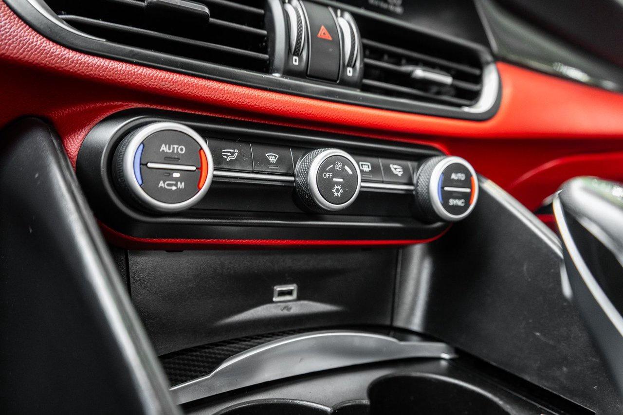 2017 Alfa Romeo Giulia Quadrifoglio Photo