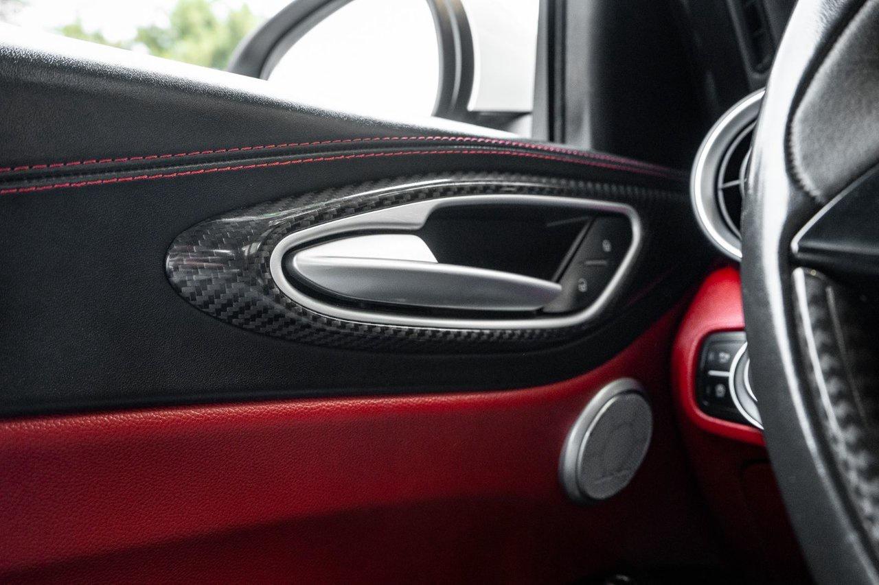 2017 Alfa Romeo Giulia Quadrifoglio Photo
