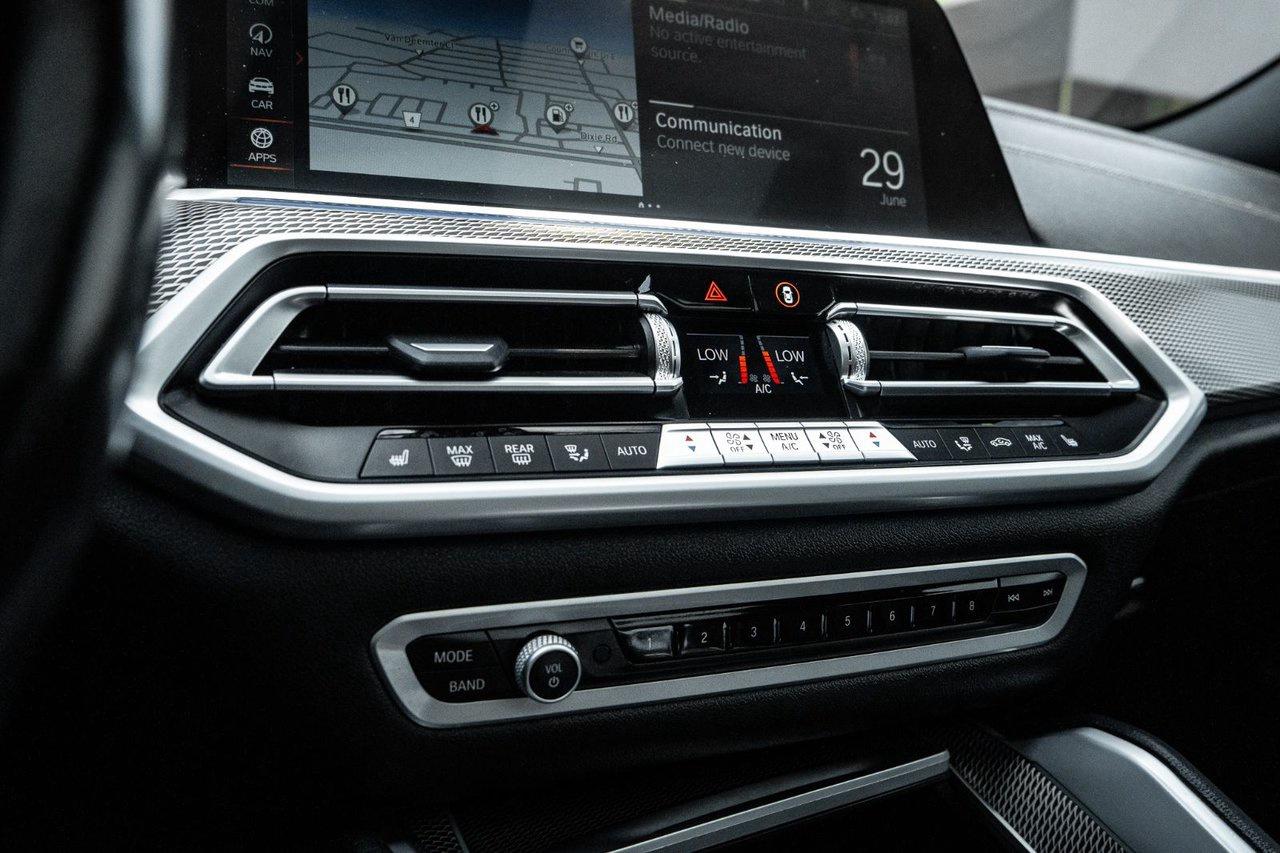 2022 BMW X6 M50i Photo