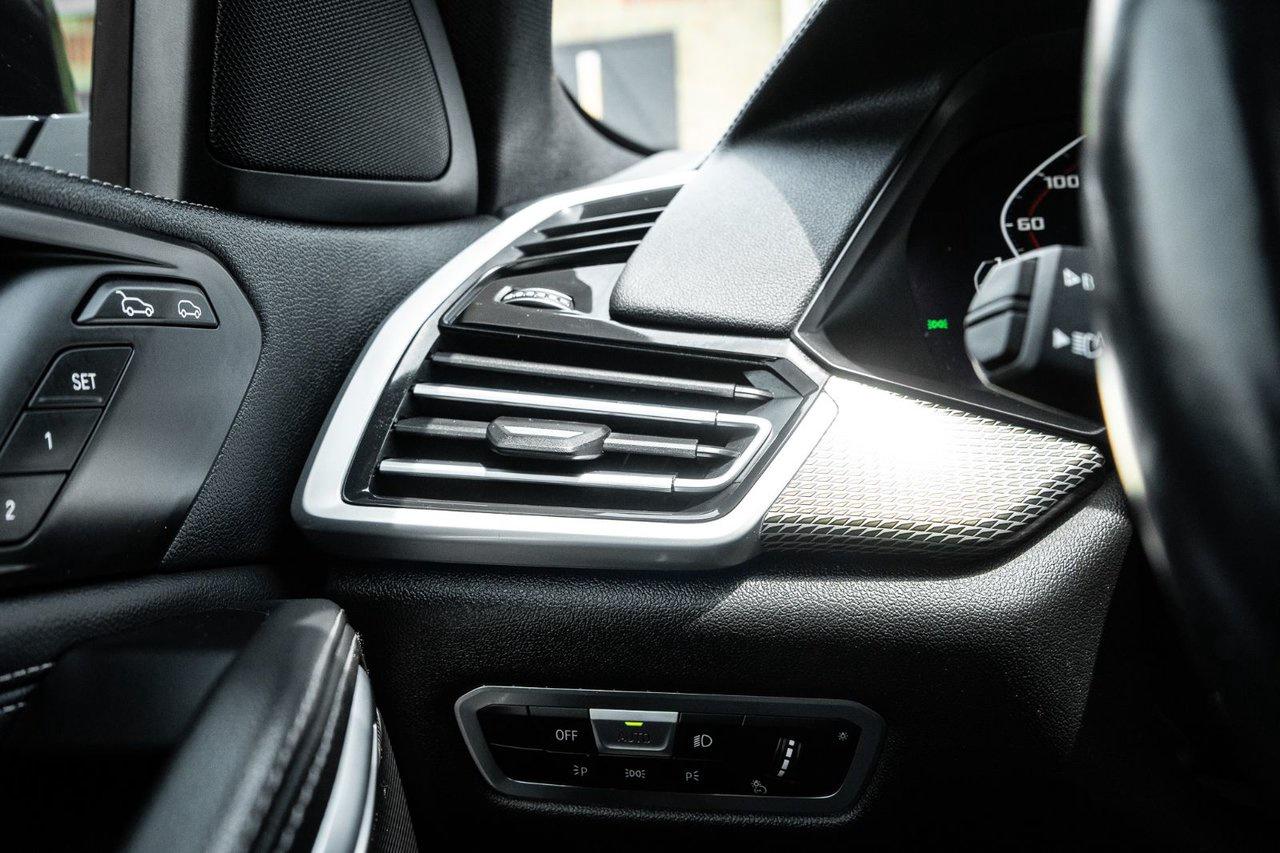 2022 BMW X6 M50i Photo
