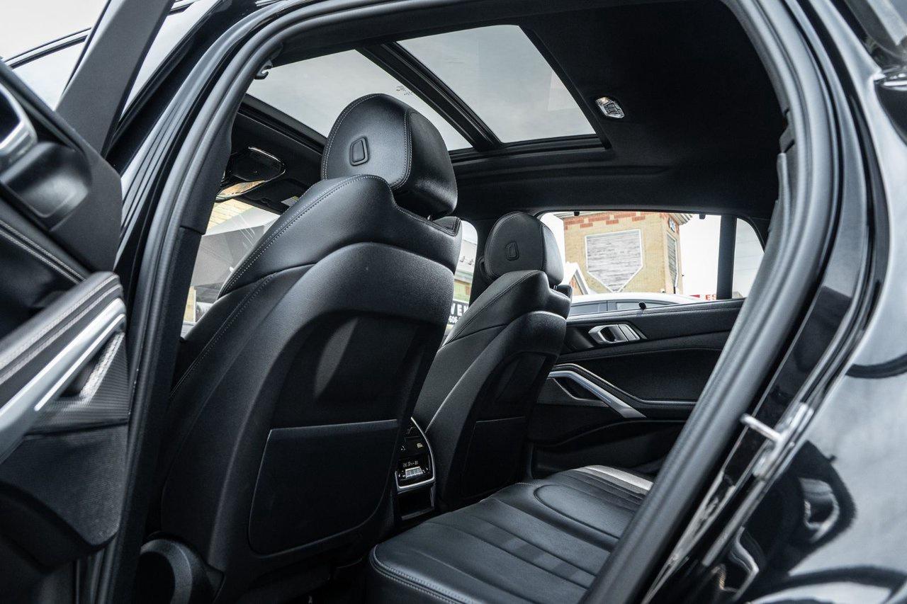 2022 BMW X6 M50i Photo
