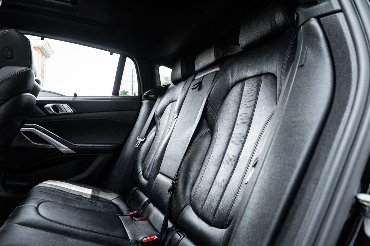 2022 BMW X6 M50i Photo
