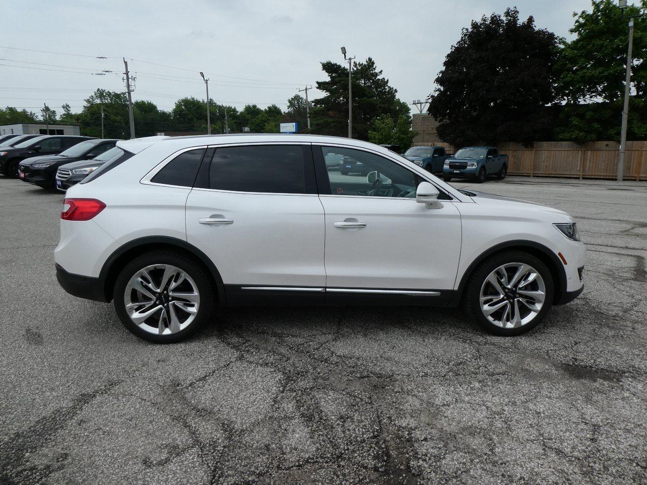 2018 Lincoln MKX Reserve | Heated Seats | Backup Cam | Nav | Photo