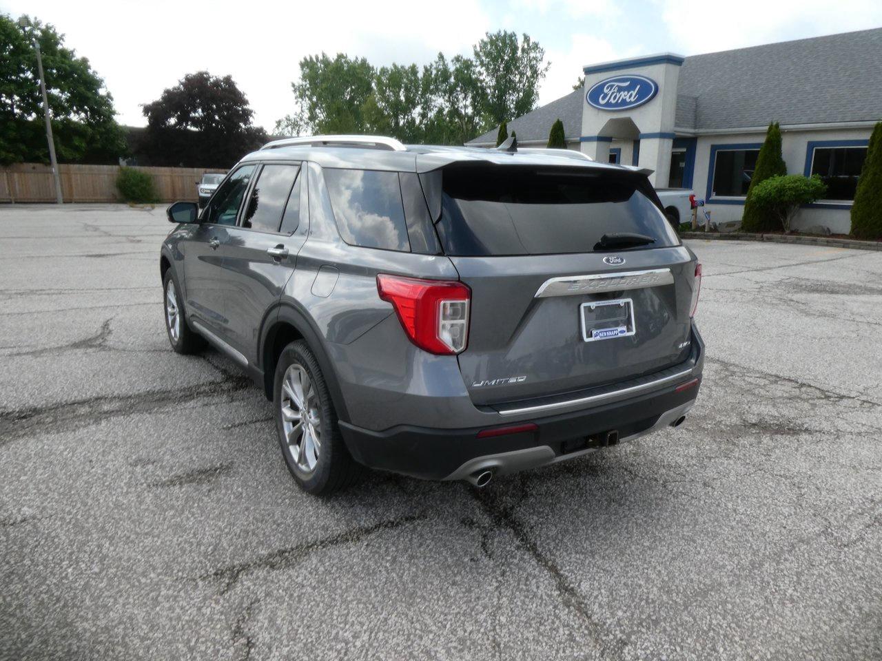 2022 Ford Explorer Limited | Heated Seats | Backup Cam | Nav | Photo
