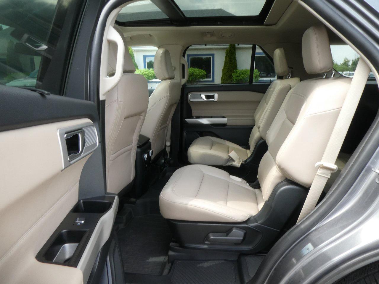 2022 Ford Explorer Limited | Heated Seats | Backup Cam | Nav | Photo
