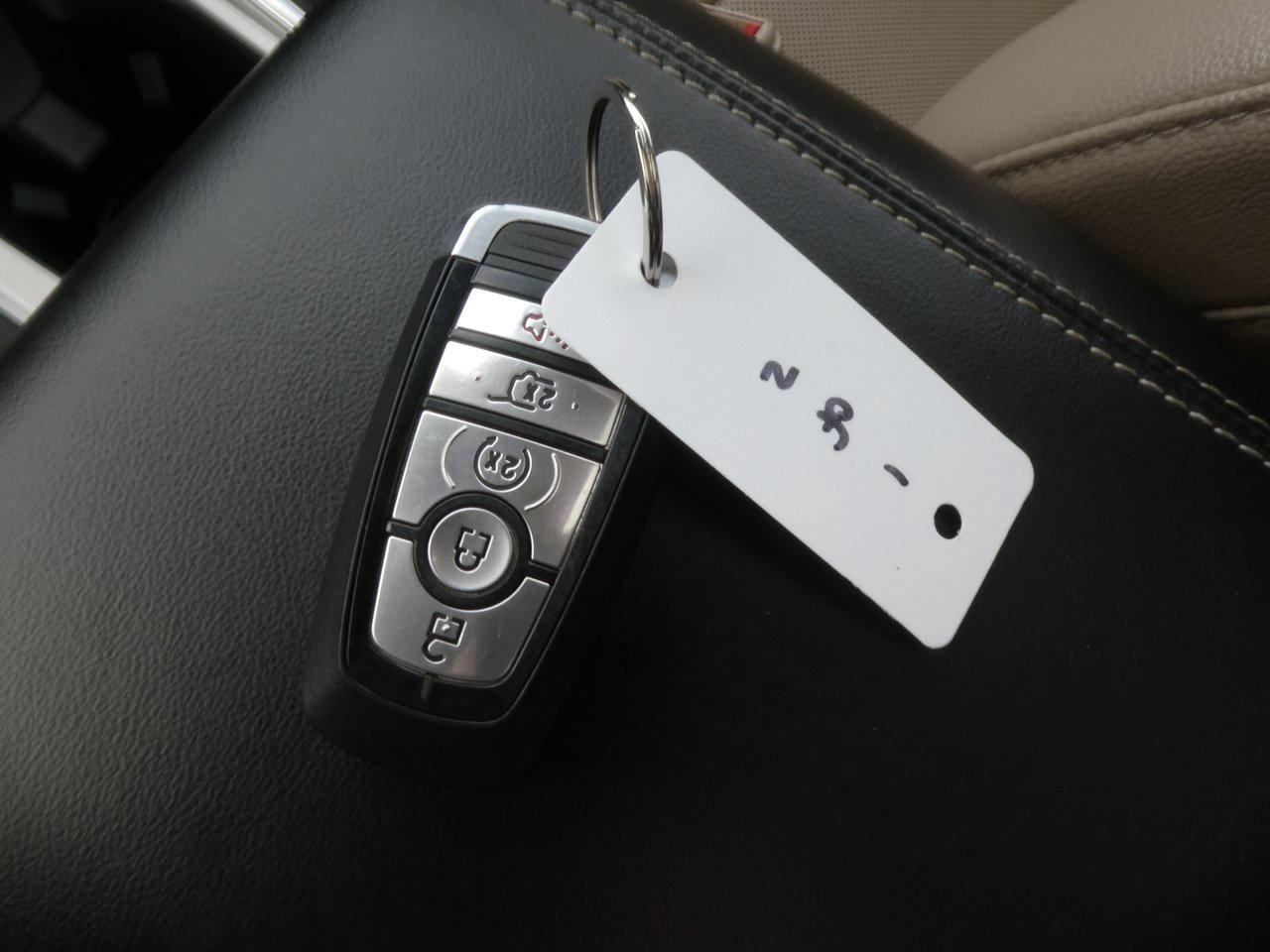2022 Ford Explorer Limited | Heated Seats | Backup Cam | Nav | Photo