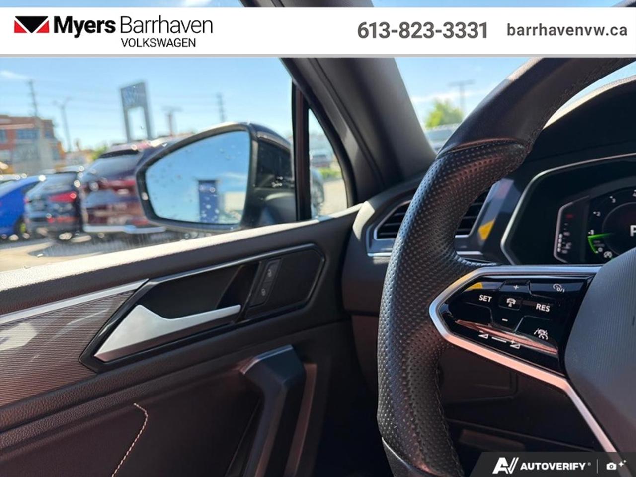 2022 Volkswagen Tiguan Comfortline R-Line Black Edition Photo