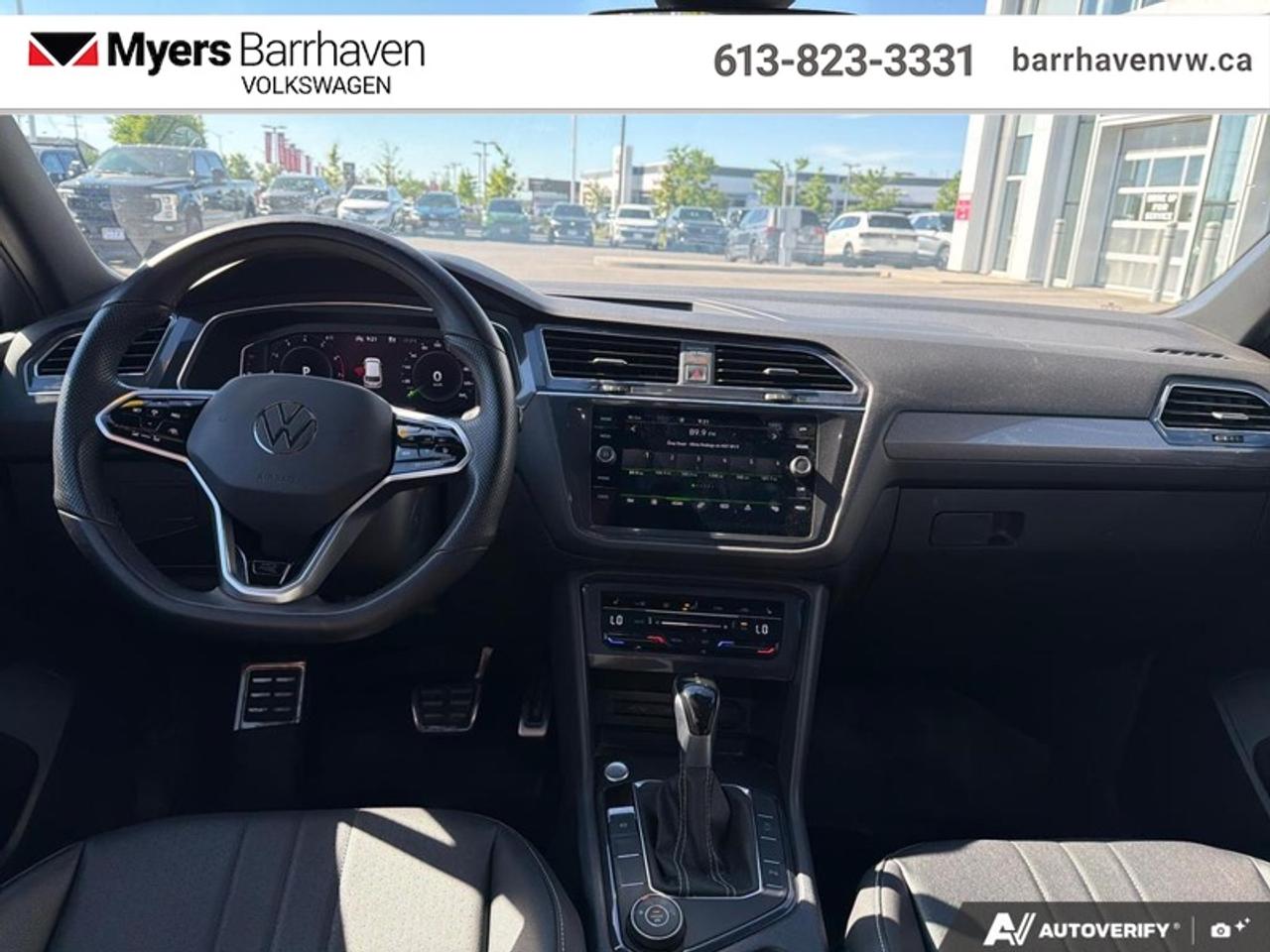 2022 Volkswagen Tiguan Comfortline R-Line Black Edition Photo