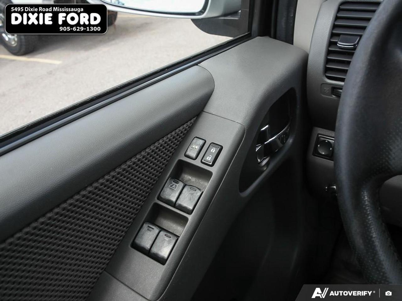 2007 Nissan Frontier LE Photo