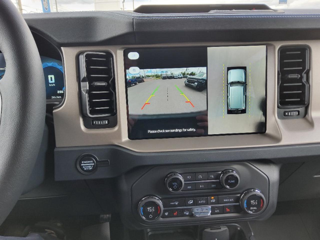2026 Ford Bronco Outer Banks Photo