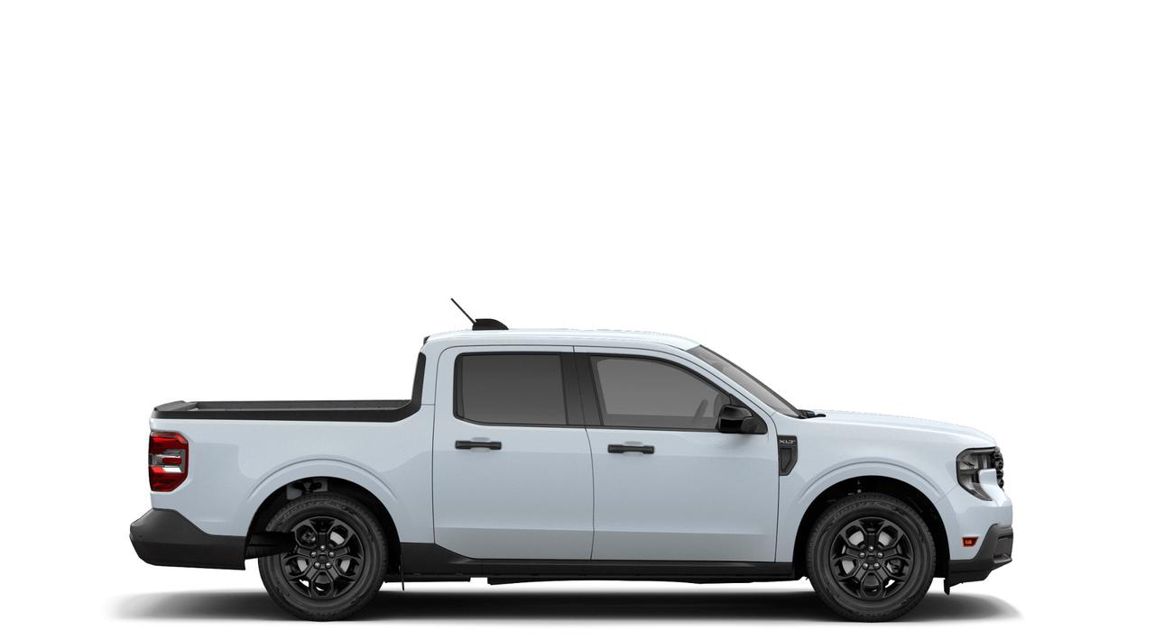 2026 Ford Maverick XLT AWD SuperCrew Photo4