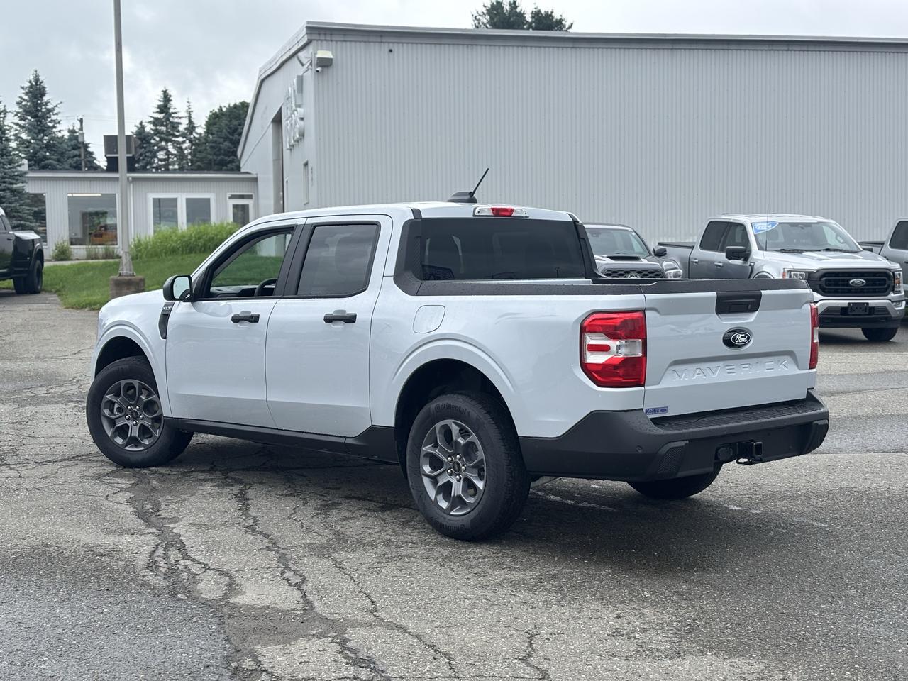 2026 Ford Maverick XLT AWD SuperCrew Photo2