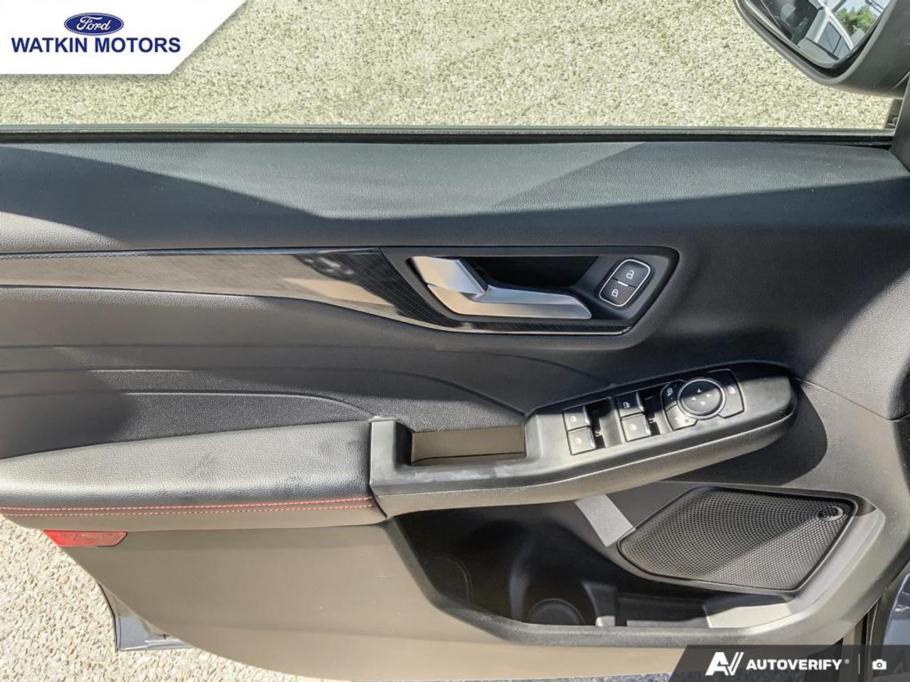 2024 Ford Escape AWD ST LINE HYBRID Photo19