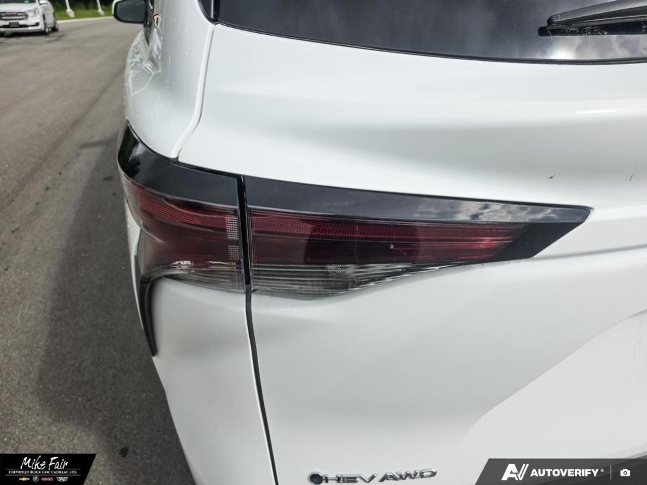 2025 Toyota Sienna  Photo