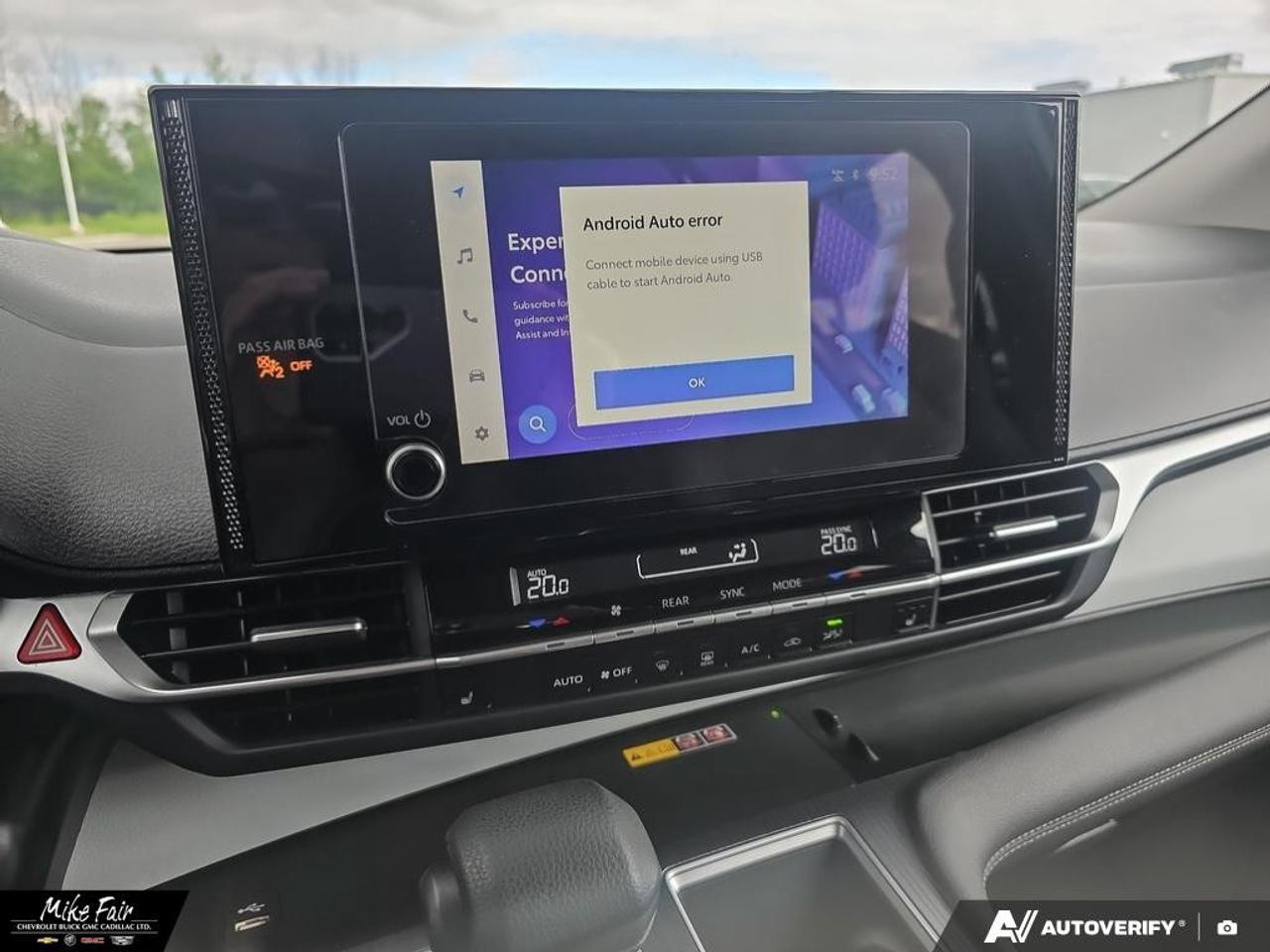 2025 Toyota Sienna  Photo
