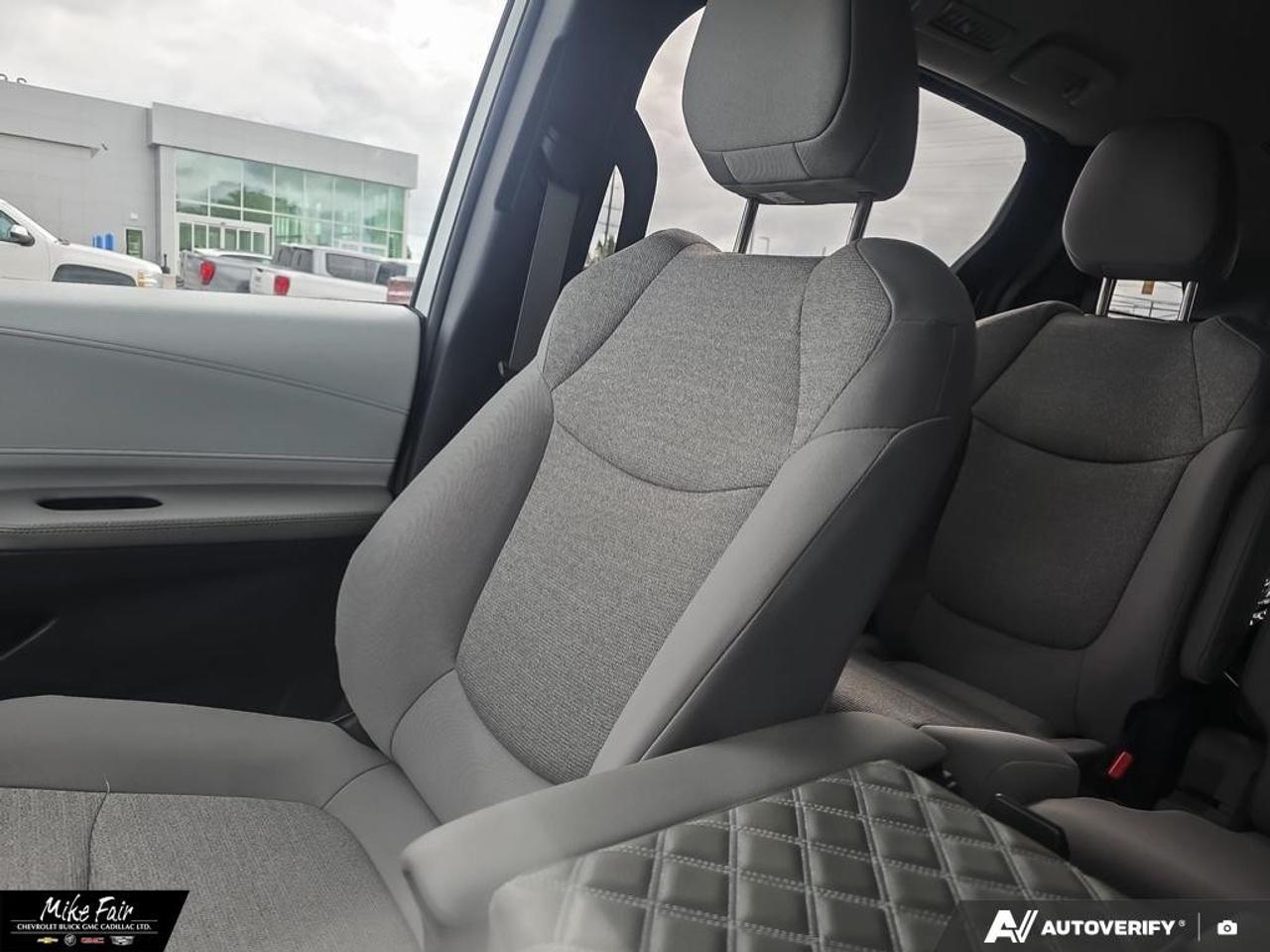 2025 Toyota Sienna  Photo