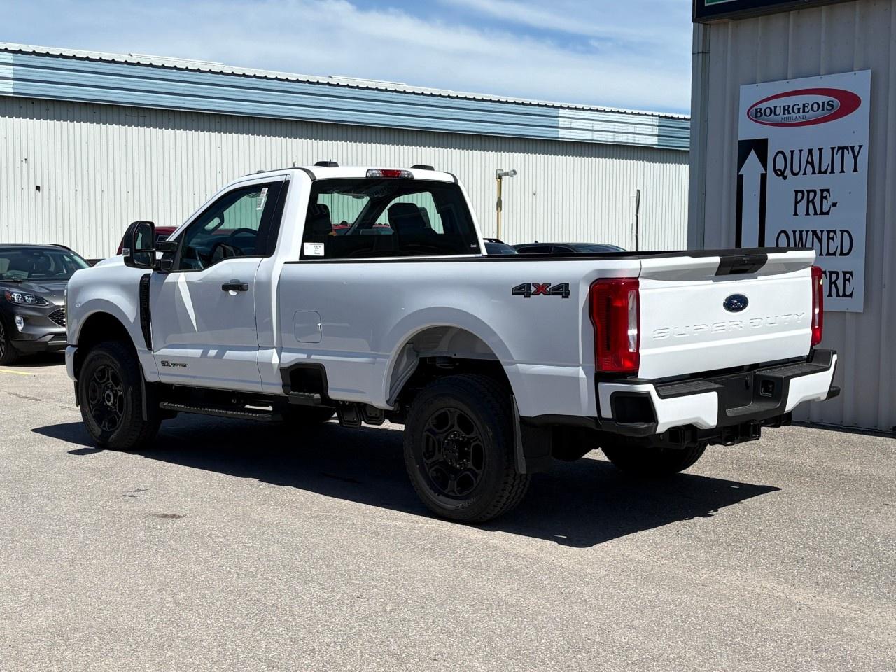2026 Ford F-350 Super Duty SRW XL 4WD REG CAB 8' BOX Photo
