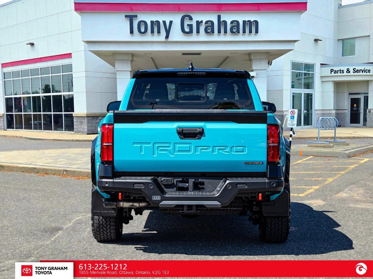 2026 Toyota TACOMA HYBRID  Photo4