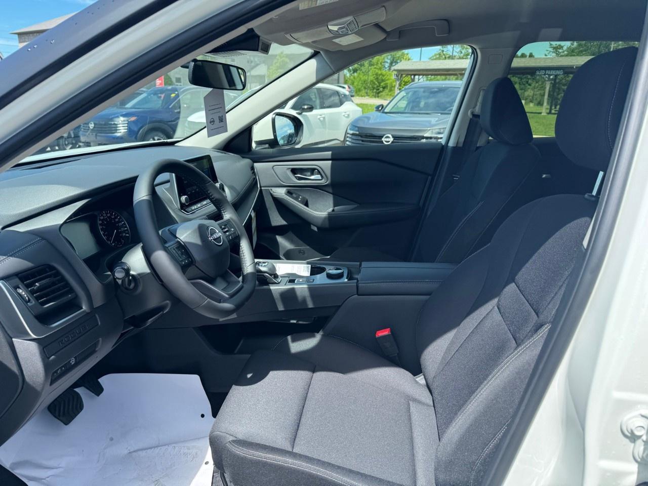 2026 Nissan Rogue AWD S Photo