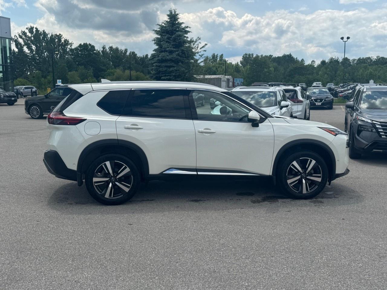 2023 Nissan Rogue AWD SL Photo